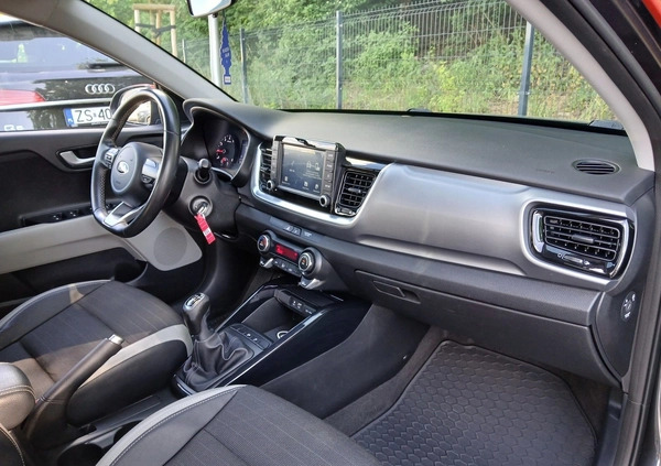 Kia Stonic cena 64900 przebieg: 56500, rok produkcji 2019 z Annopol małe 172